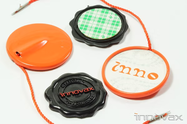 Etichette in Plastica con Cordino